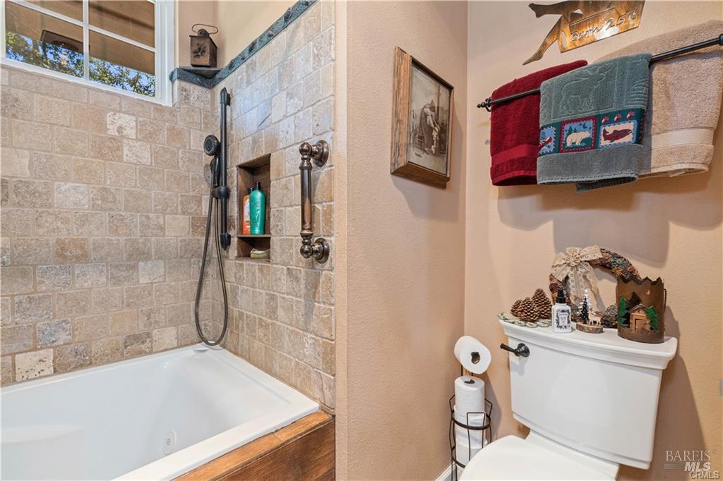 3062 Riviera Heights Drive Kelseyville CA 95451