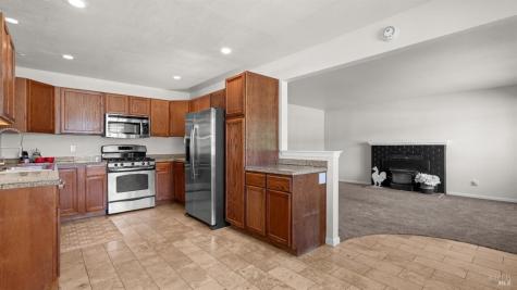 78 Allen Avenue Cloverdale CA 95425