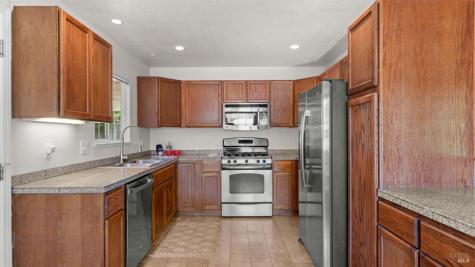 78 Allen Avenue Cloverdale CA 95425