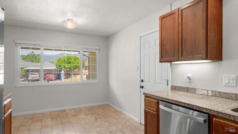 78 Allen Avenue Cloverdale CA 95425