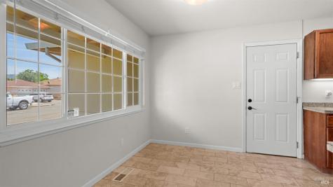 78 Allen Avenue Cloverdale CA 95425