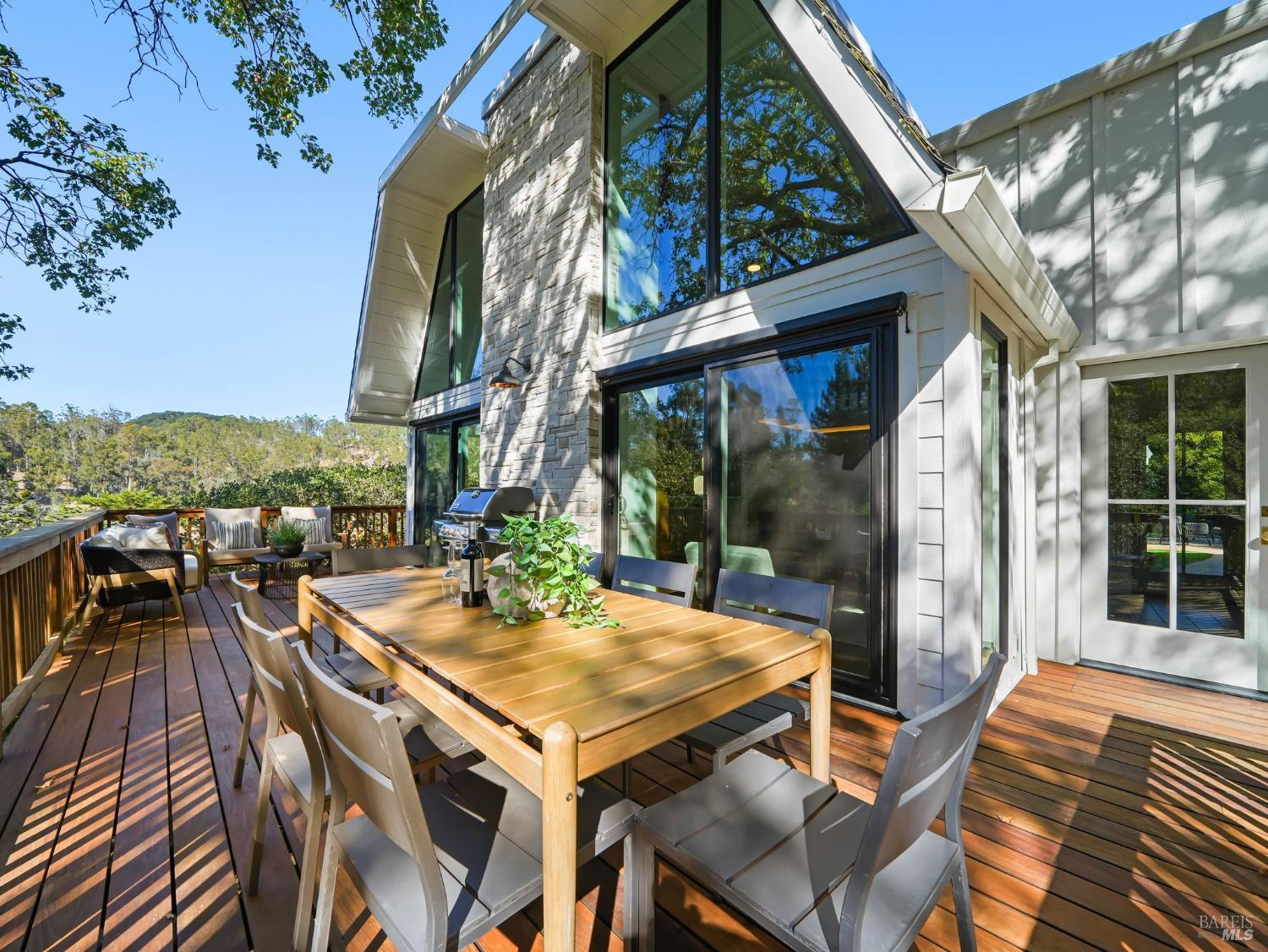 54 Wimbledon Way San Rafael CA 94901