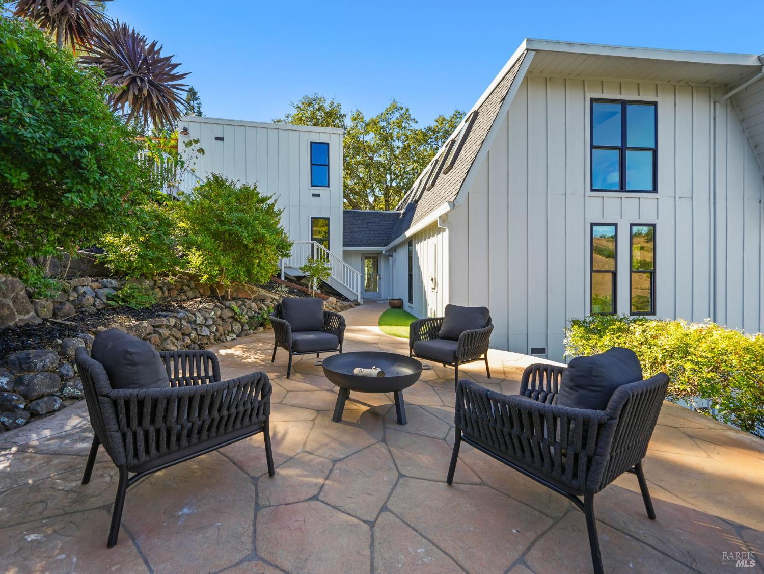 54 Wimbledon Way San Rafael CA 94901