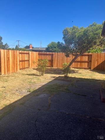 1605 Hearn Avenue Santa Rosa CA 95407