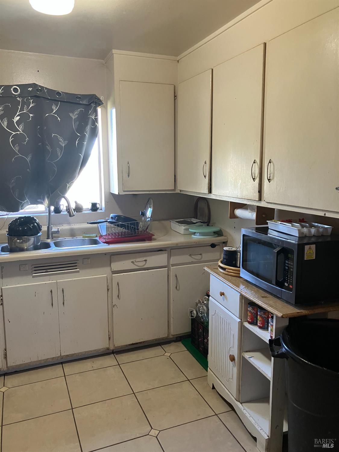 1605 Hearn Avenue Santa Rosa CA 95407