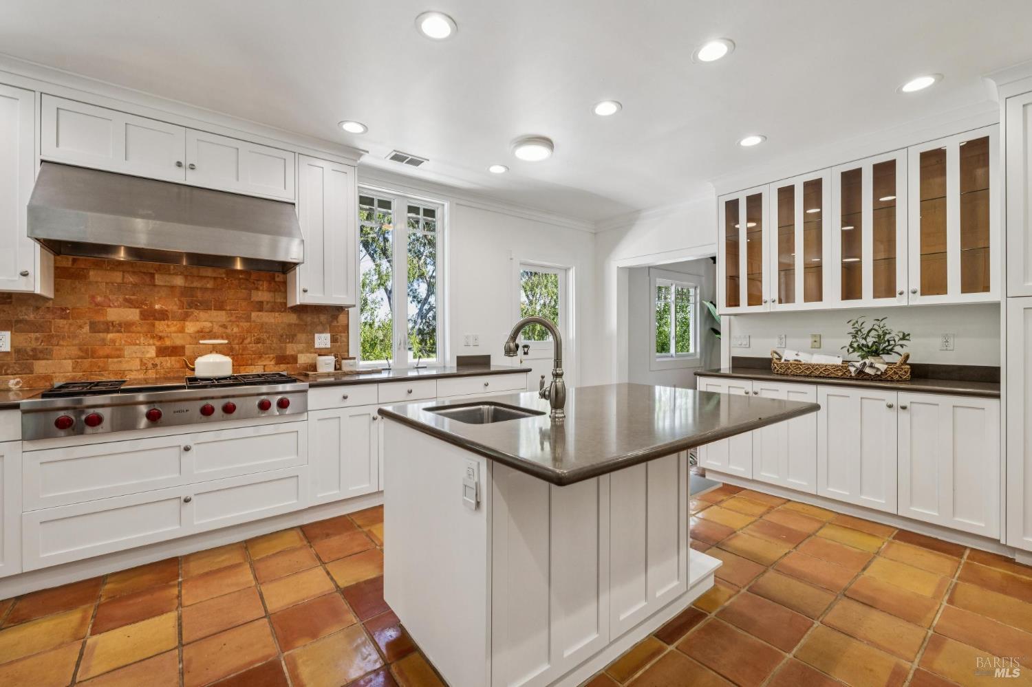 47 Main Drive San Rafael CA 94901