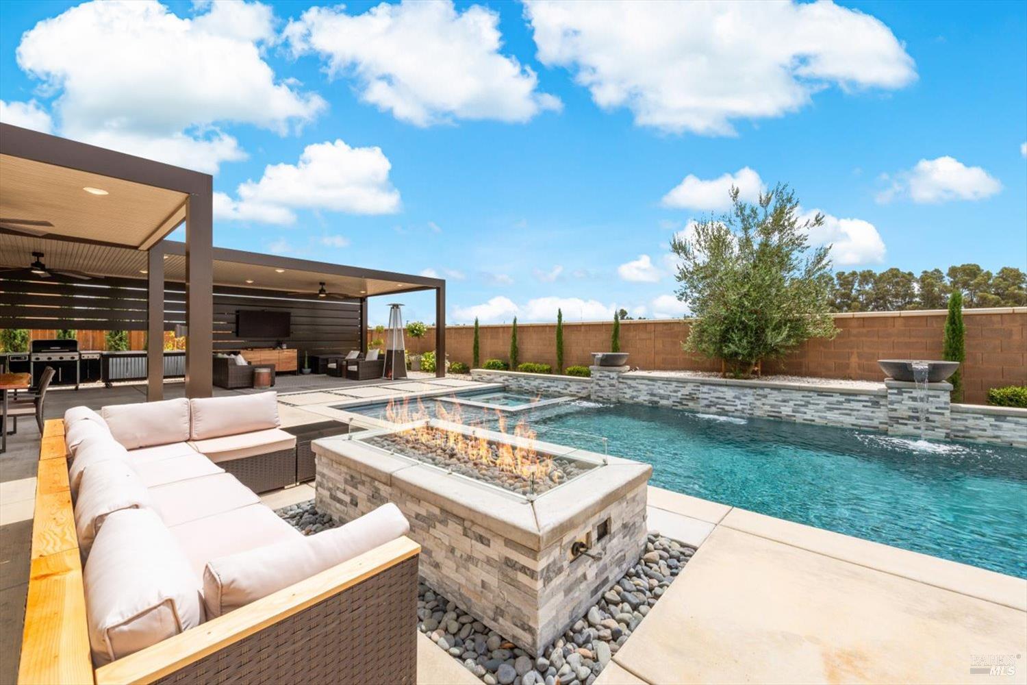 1205 Autumn Breeze Drive Dixon CA 95620