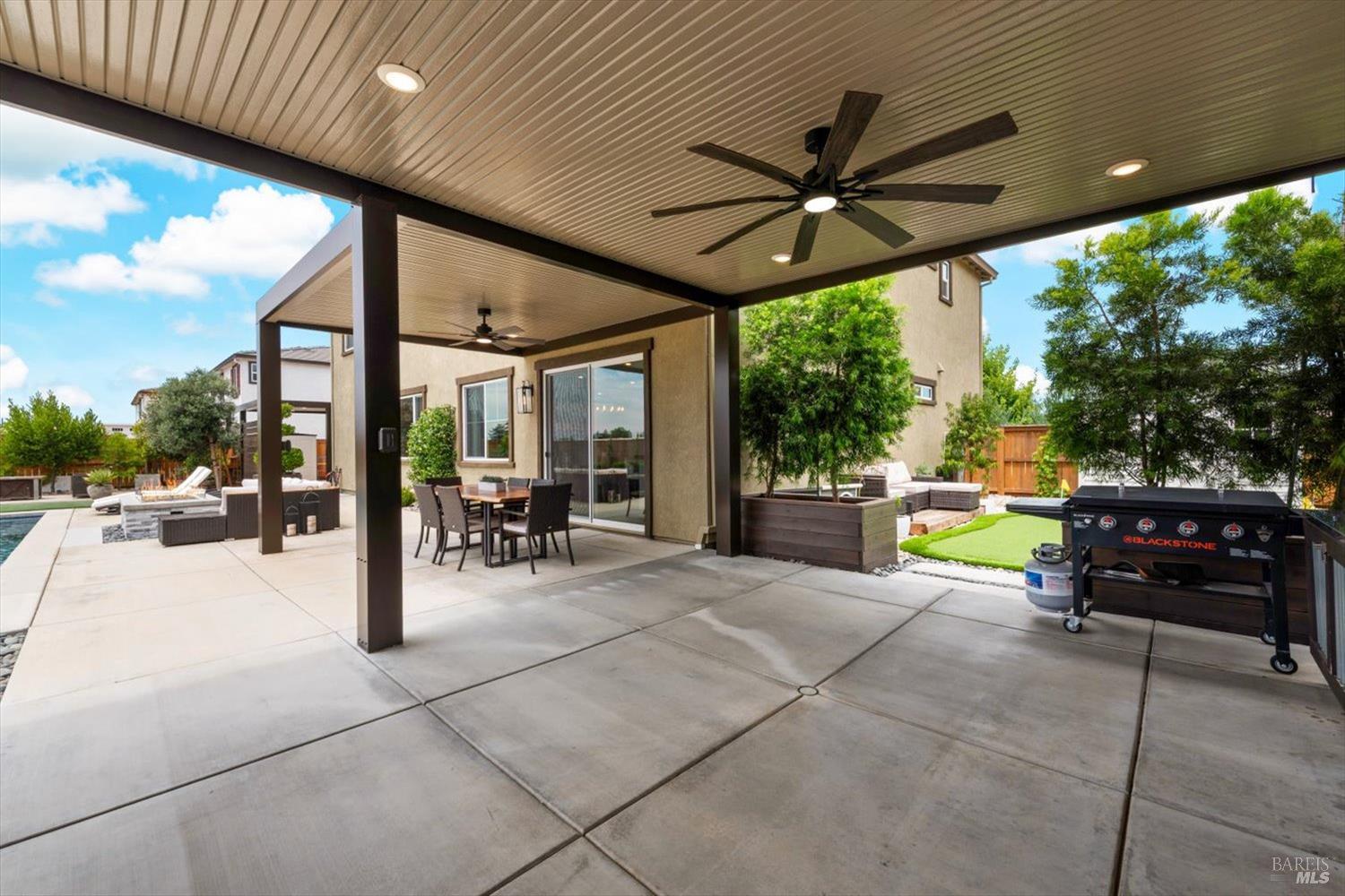 1205 Autumn Breeze Drive Dixon CA 95620