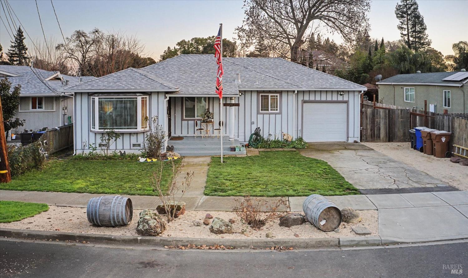 1763 E Street Napa CA 94559