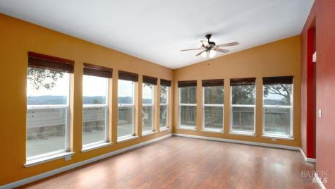 505 Mcnair Road Cloverdale CA 95425