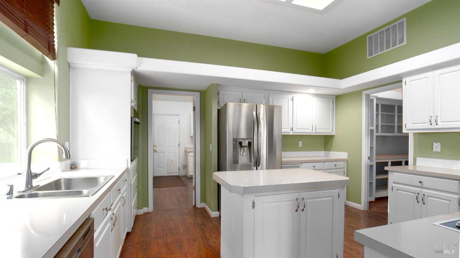 505 Mcnair Road Cloverdale CA 95425