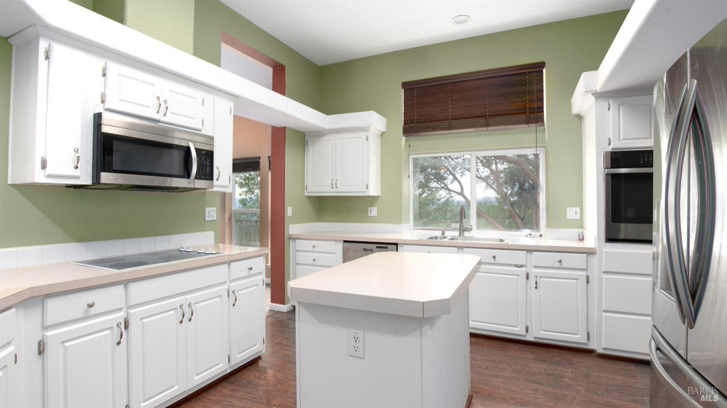 505 Mcnair Road Cloverdale CA 95425