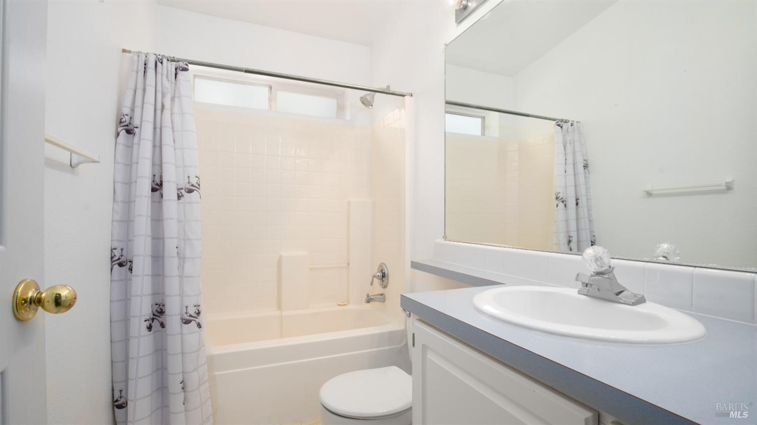505 Mcnair Road Cloverdale CA 95425