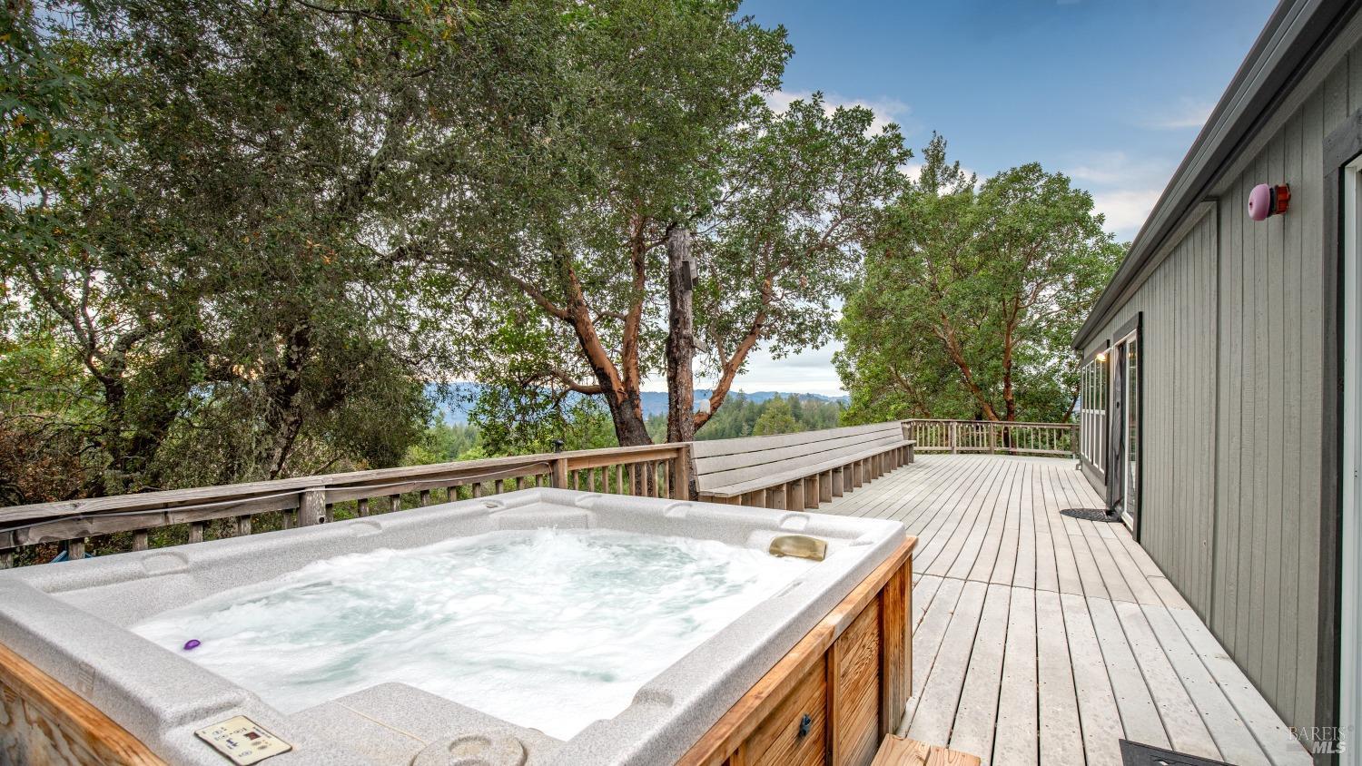 505 Mcnair Road Cloverdale CA 95425