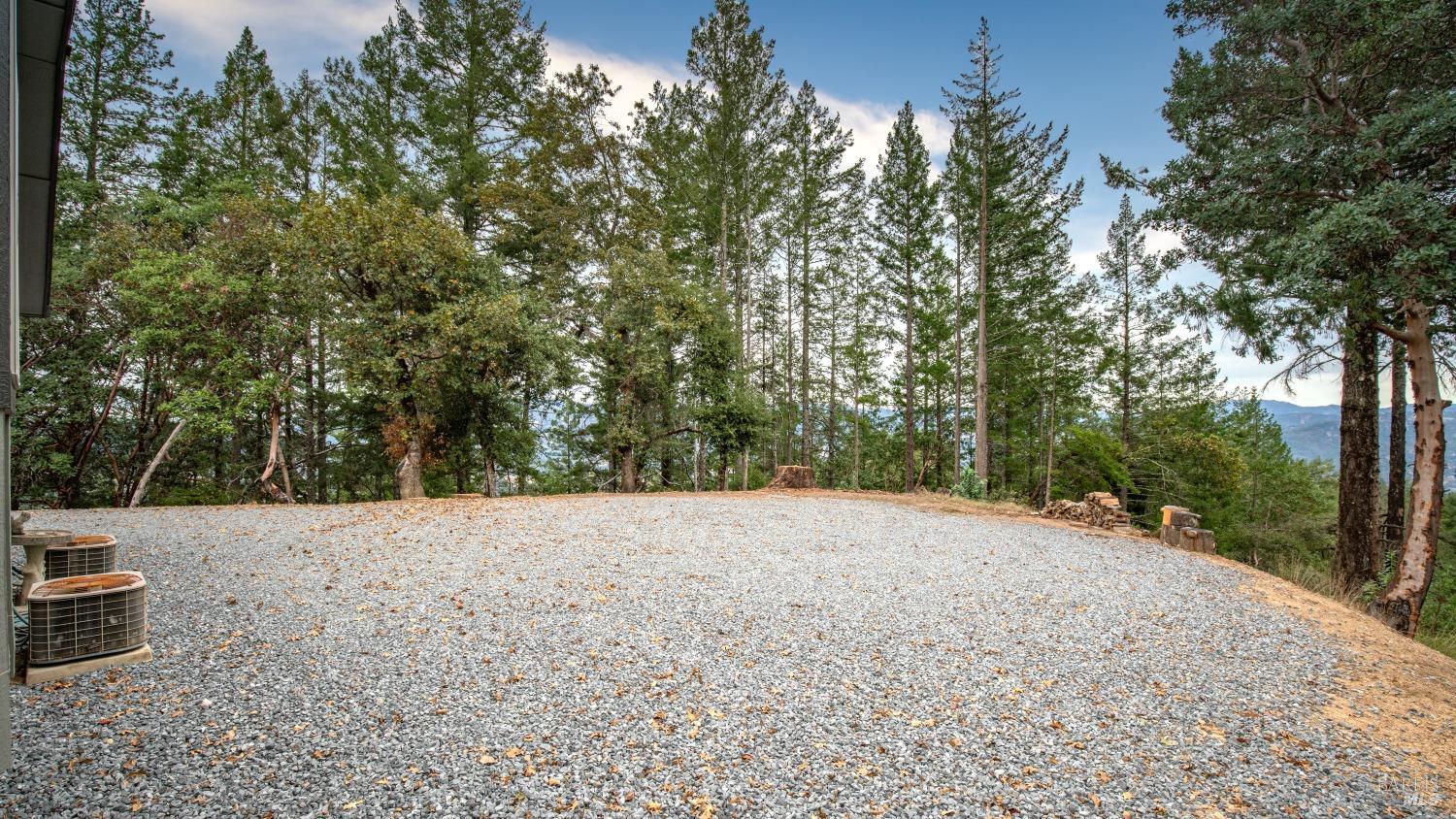 505 Mcnair Road Cloverdale CA 95425