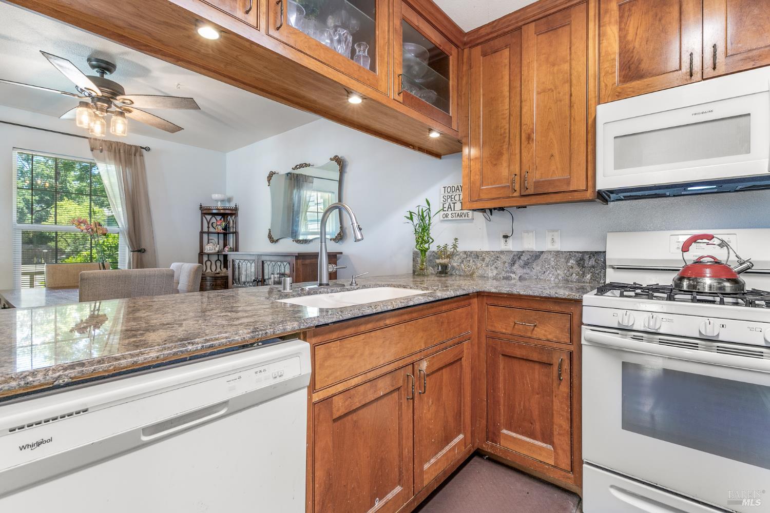 937 Kingwood Street Santa Rosa CA 95401