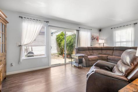 937 Kingwood Street Santa Rosa CA 95401