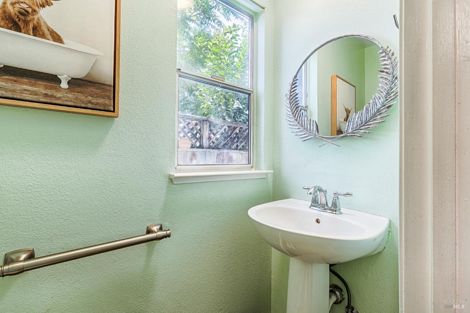937 Kingwood Street Santa Rosa CA 95401
