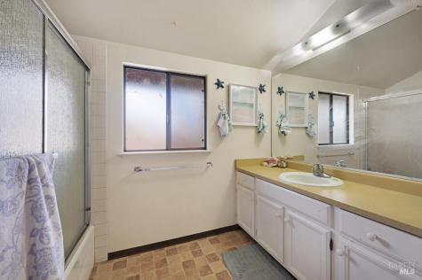 1311 Prentice Drive Healdsburg CA 95448