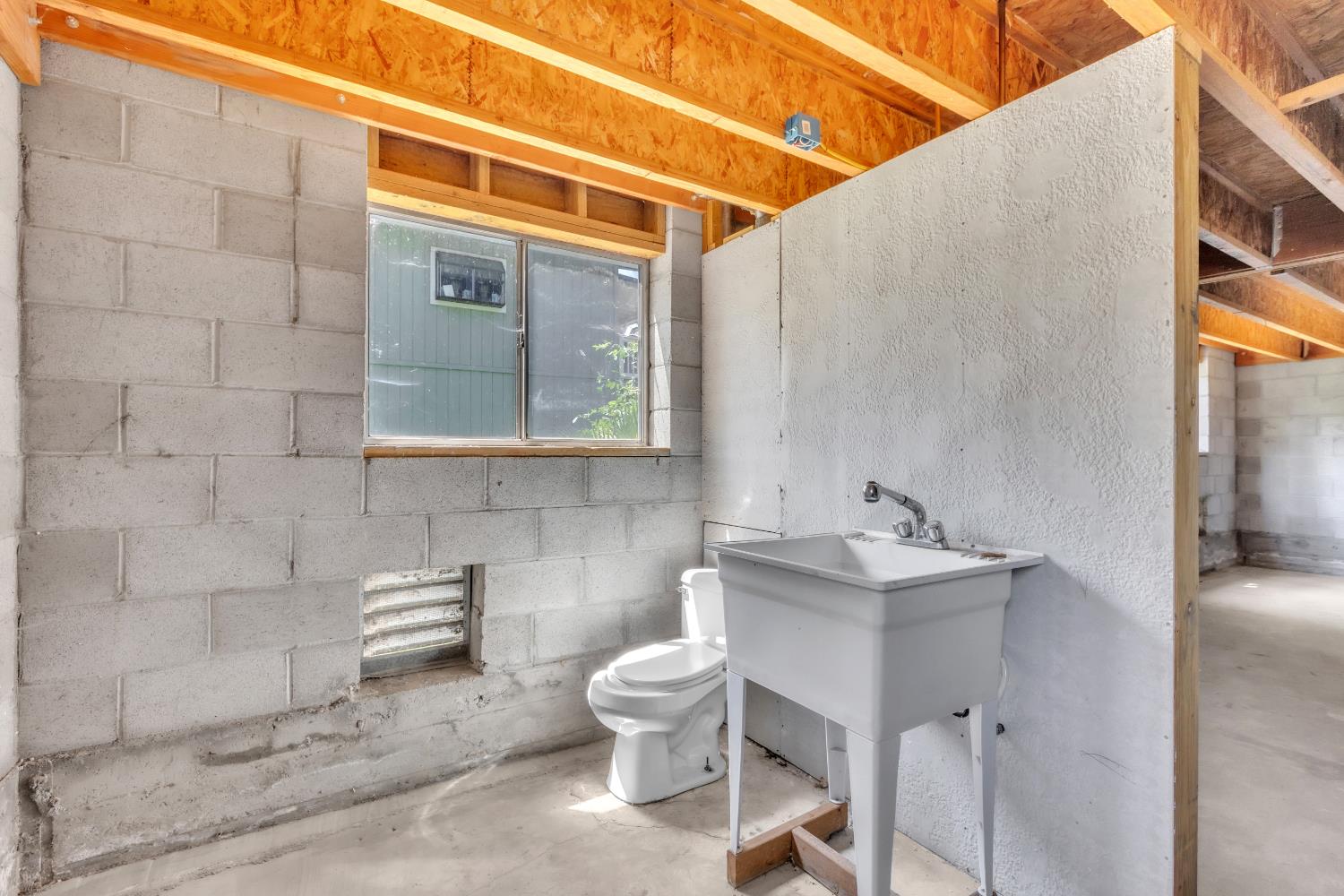 1728 Circle Drive Isleton CA 95641