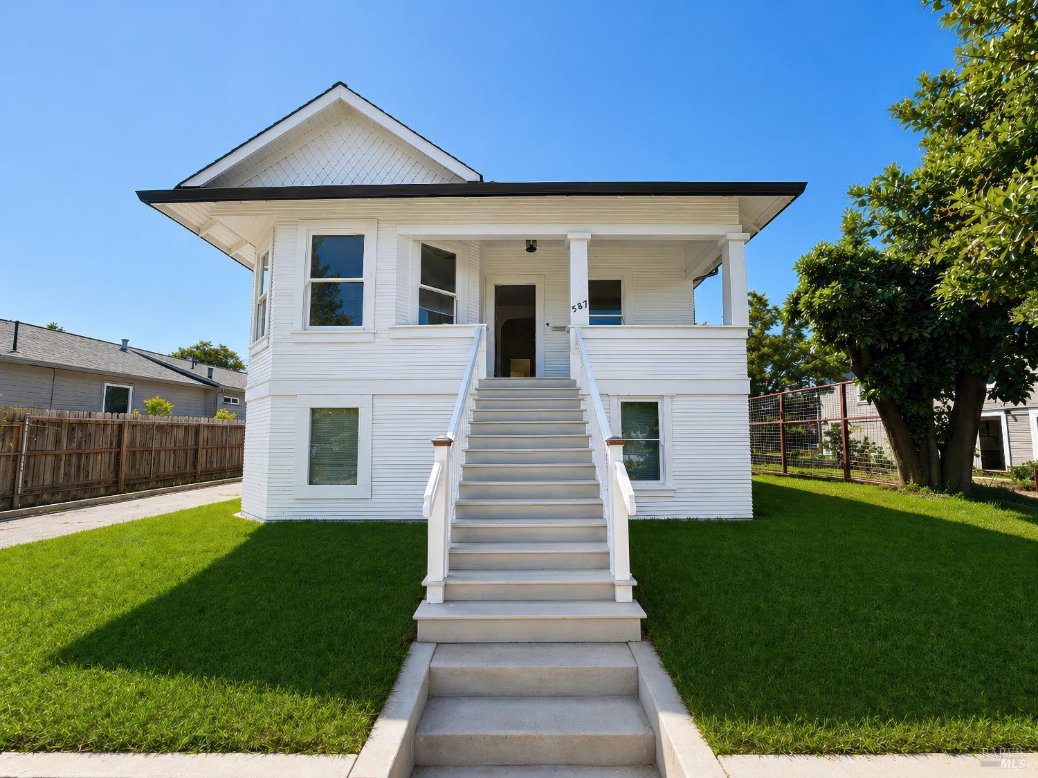 587 Seymour Street Napa CA 94559