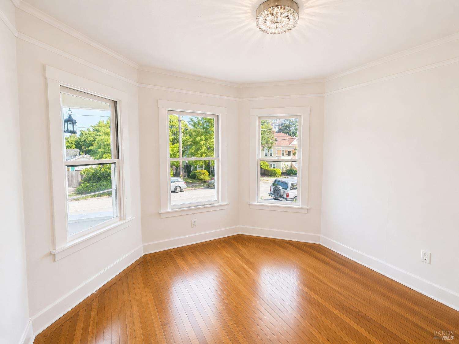 587 Seymour Street Napa CA 94559
