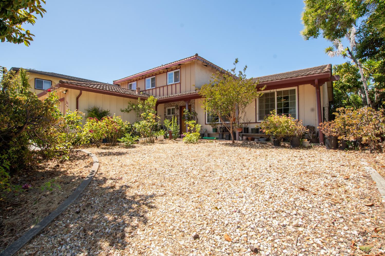 185 Lexington Drive Vallejo CA 94591