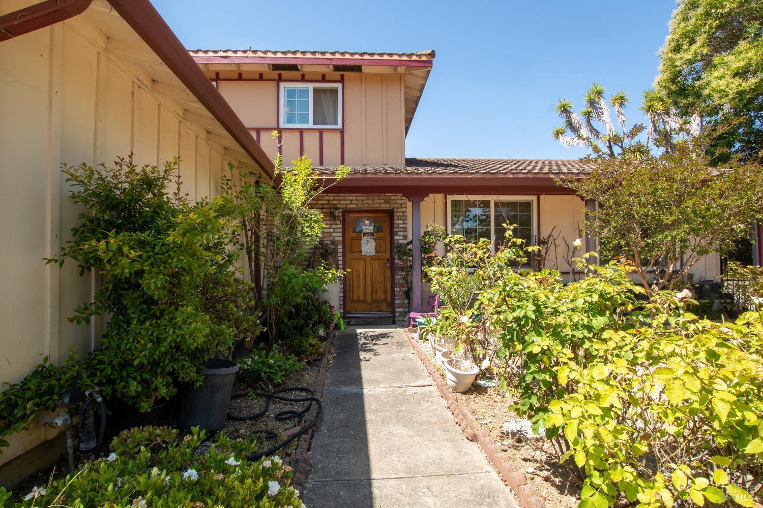 185 Lexington Drive Vallejo CA 94591