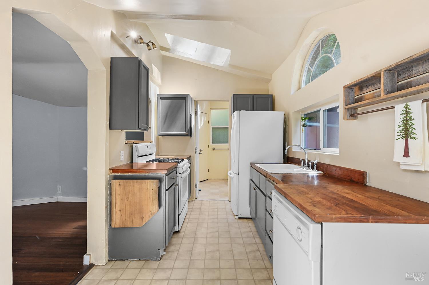 15320 Canyon 3 Road Rio Nido CA 95471