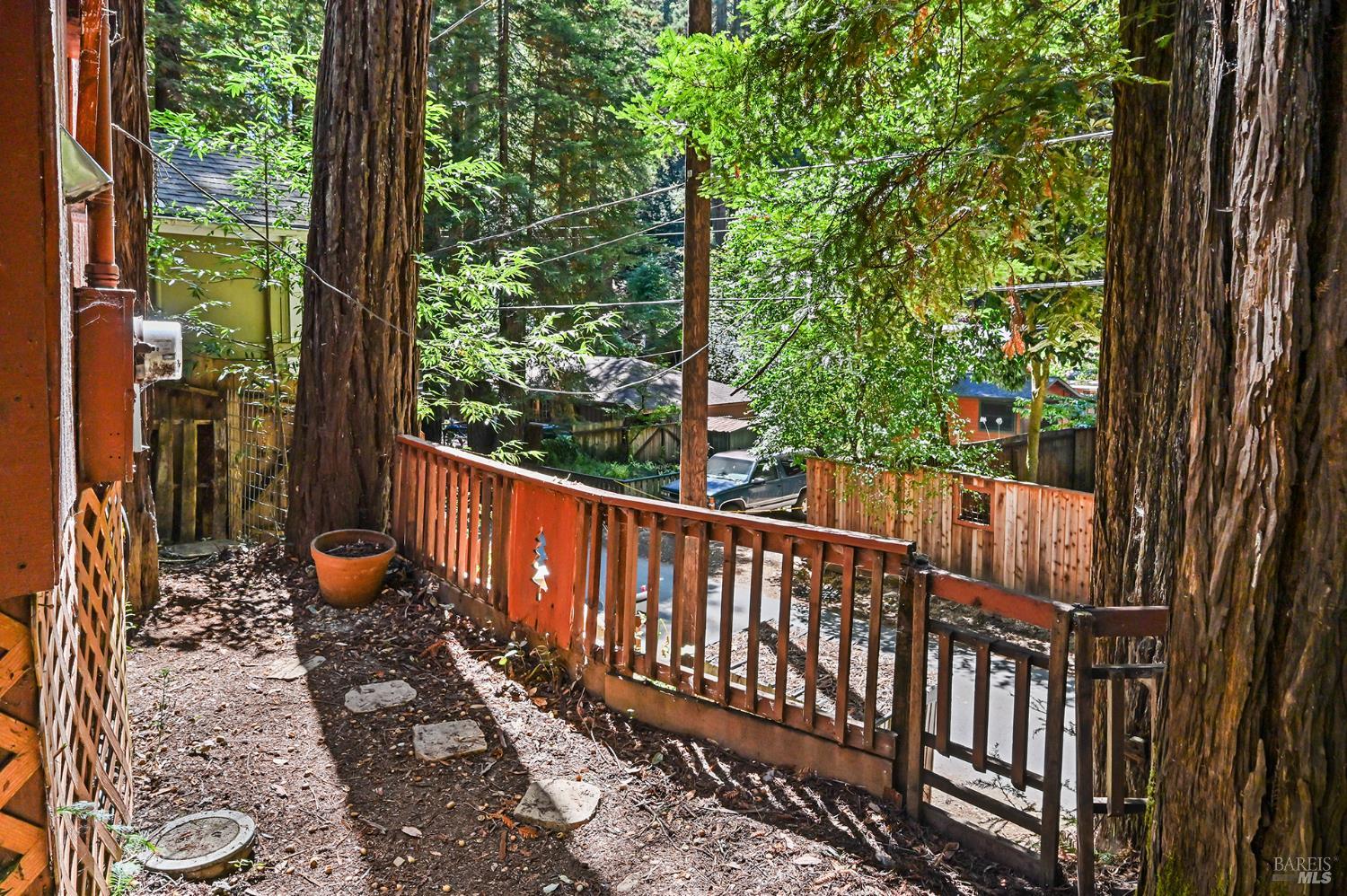 15320 Canyon 3 Road Rio Nido CA 95471