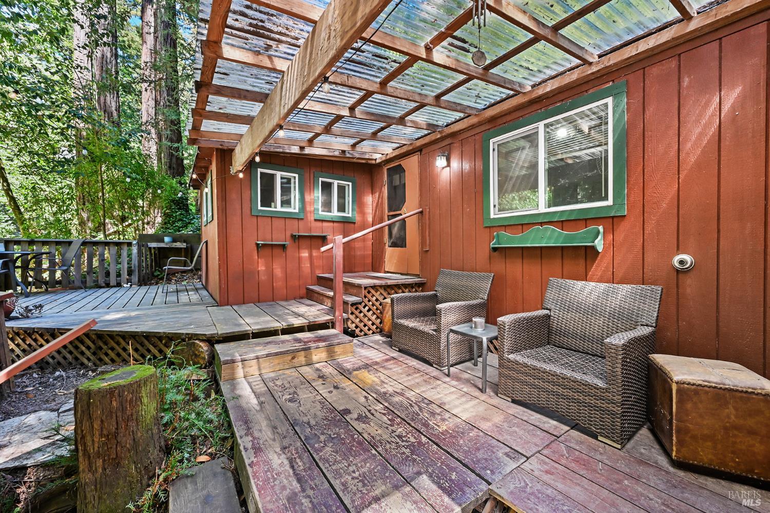 15320 Canyon 3 Road Rio Nido CA 95471