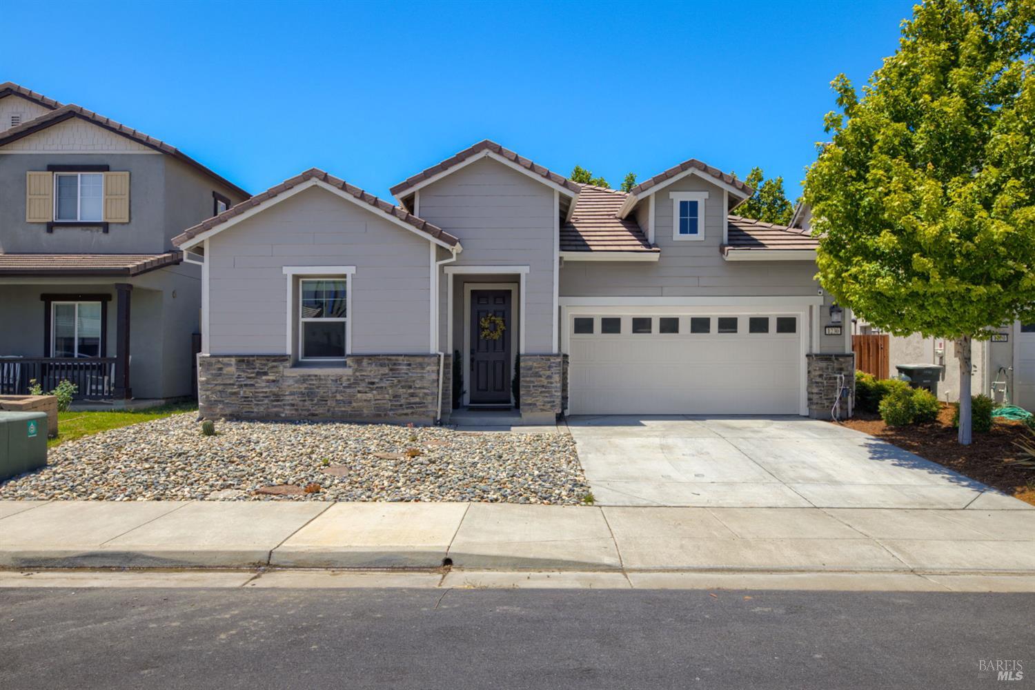 1230 Columbia Drive Dixon CA 95620