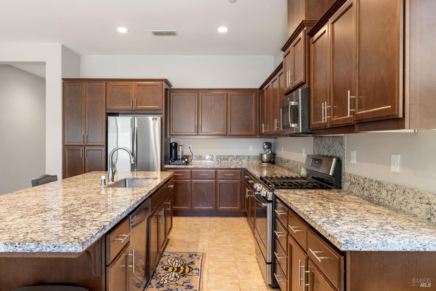 1230 Columbia Drive Dixon CA 95620