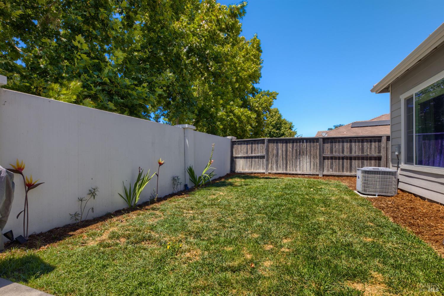 1230 Columbia Drive Dixon CA 95620