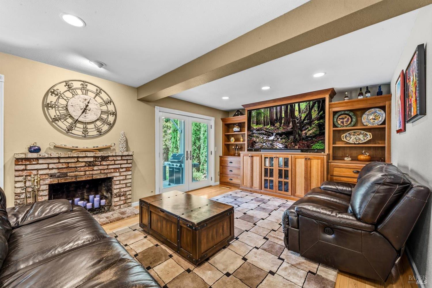 2423 Shoreline Drive Napa CA 94558