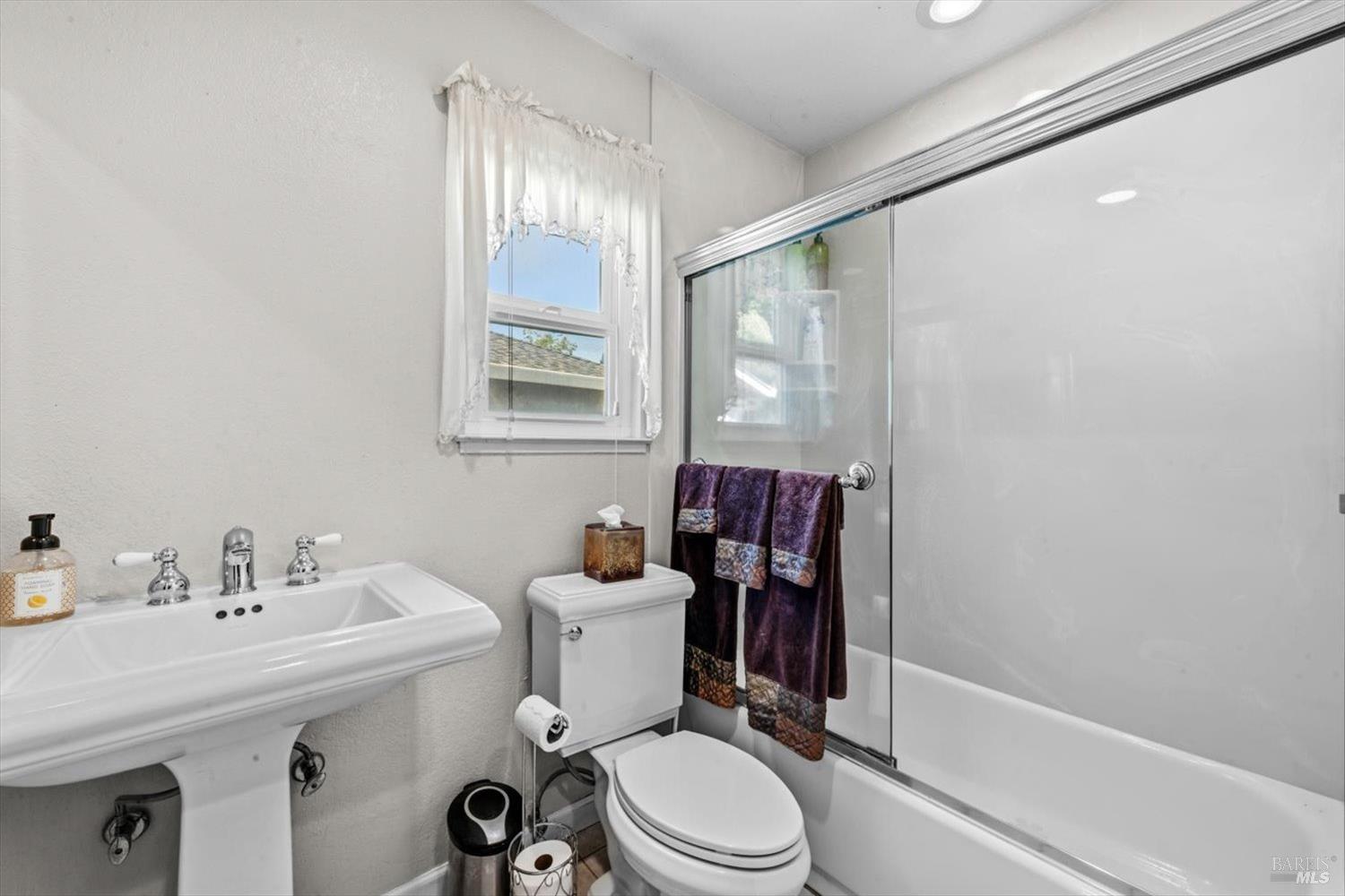 2423 Shoreline Drive Napa CA 94558