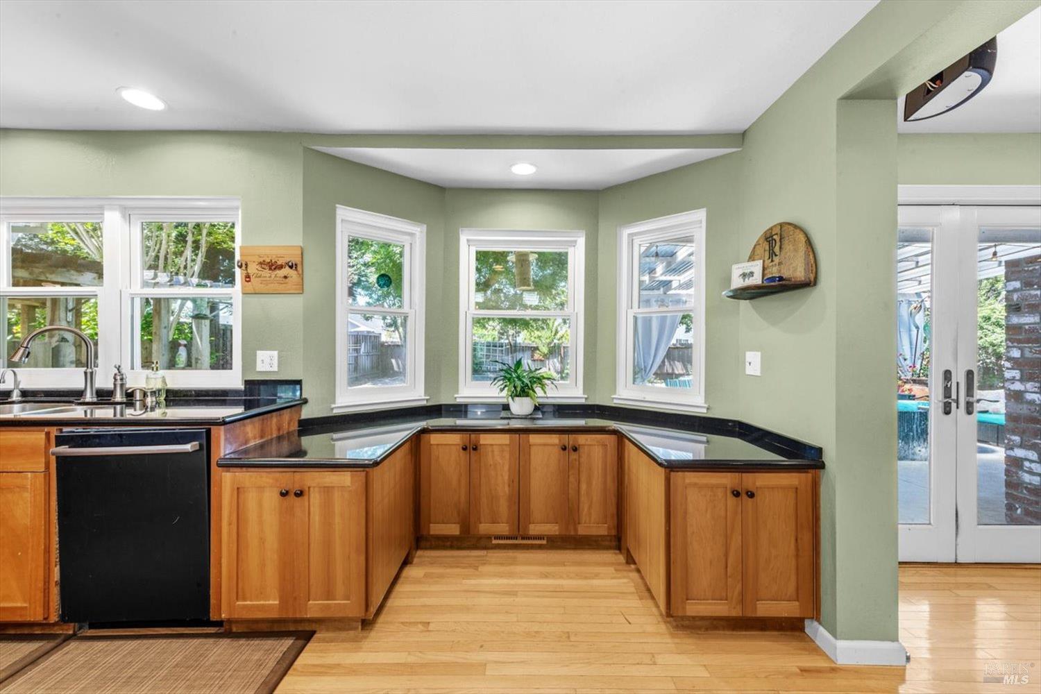 2423 Shoreline Drive Napa CA 94558