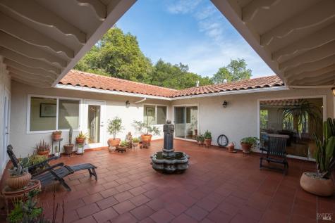 1163 Mountain Pine Road Cloverdale CA 95425
