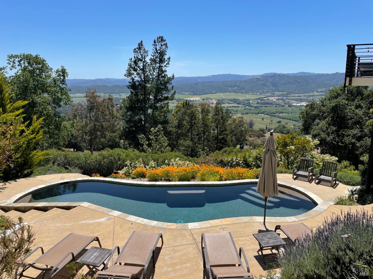 1163 Mountain Pine Road Cloverdale CA 95425