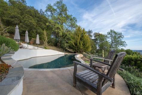 1163 Mountain Pine Road Cloverdale CA 95425