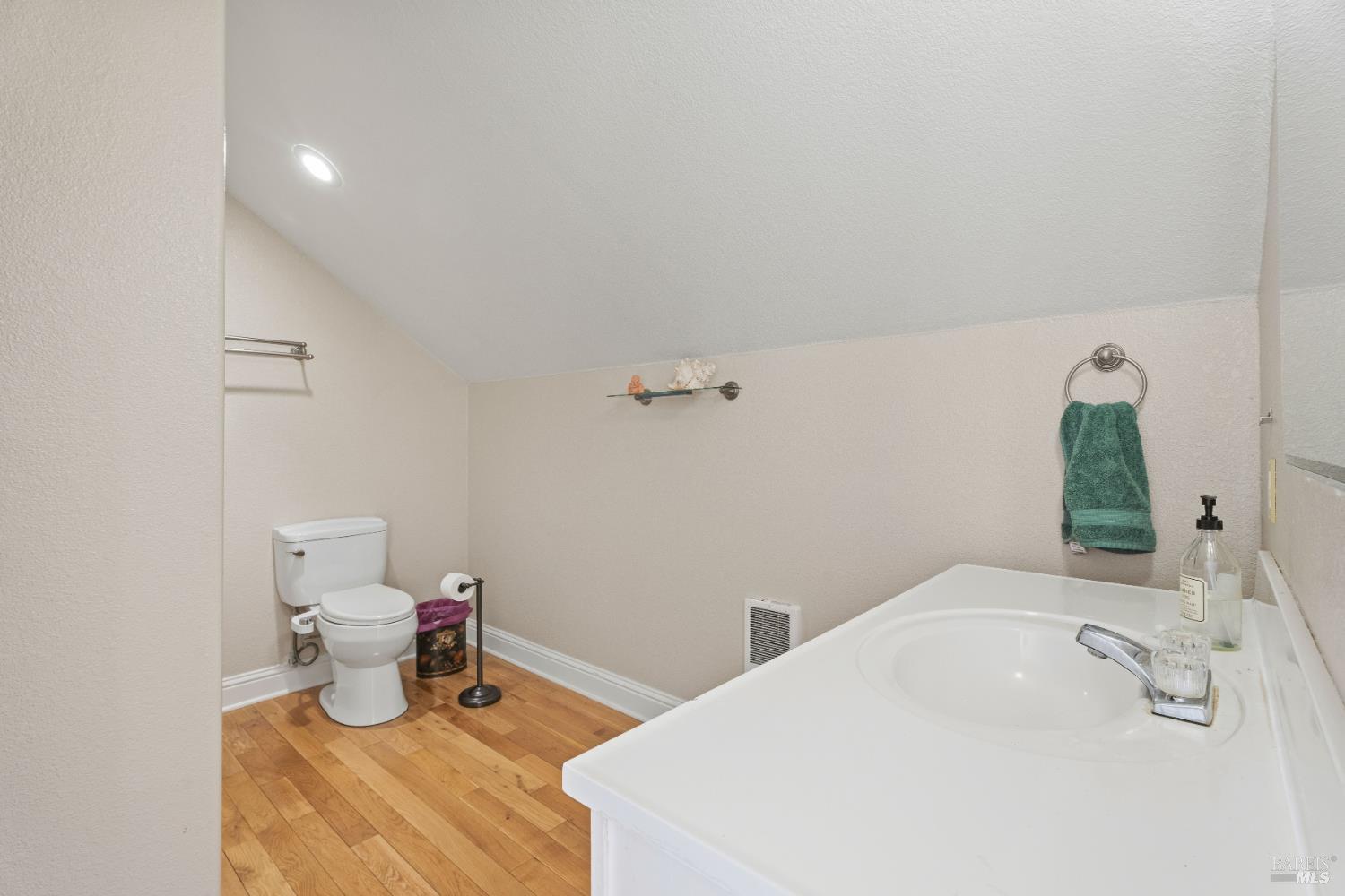 7801 Lorene Road Redwood Valley CA 95470