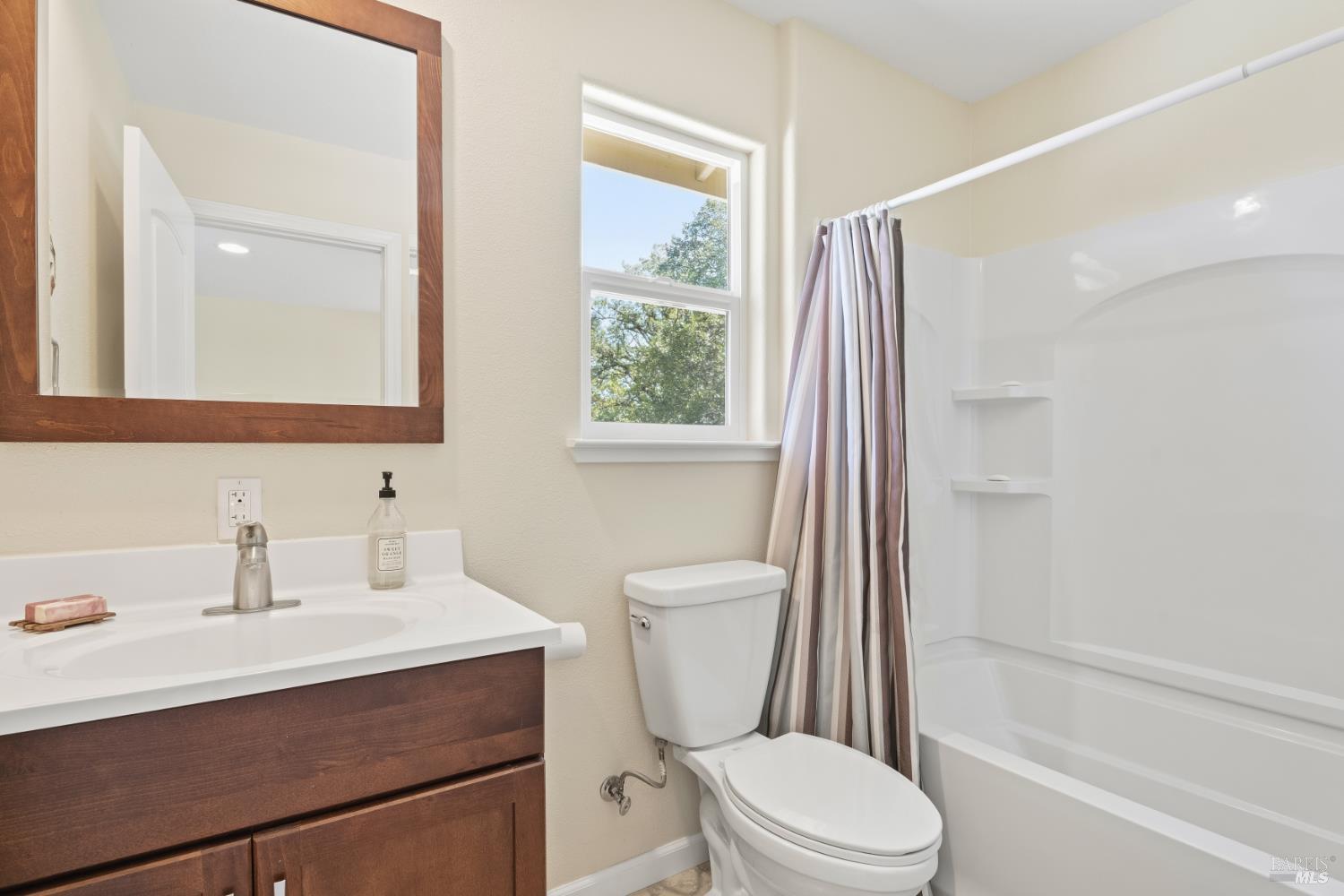 7801 Lorene Road Redwood Valley CA 95470