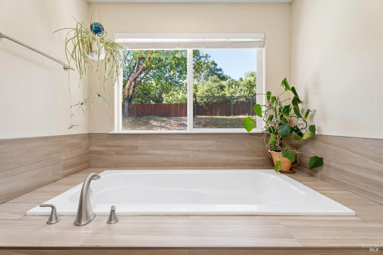 7801 Lorene Road Redwood Valley CA 95470