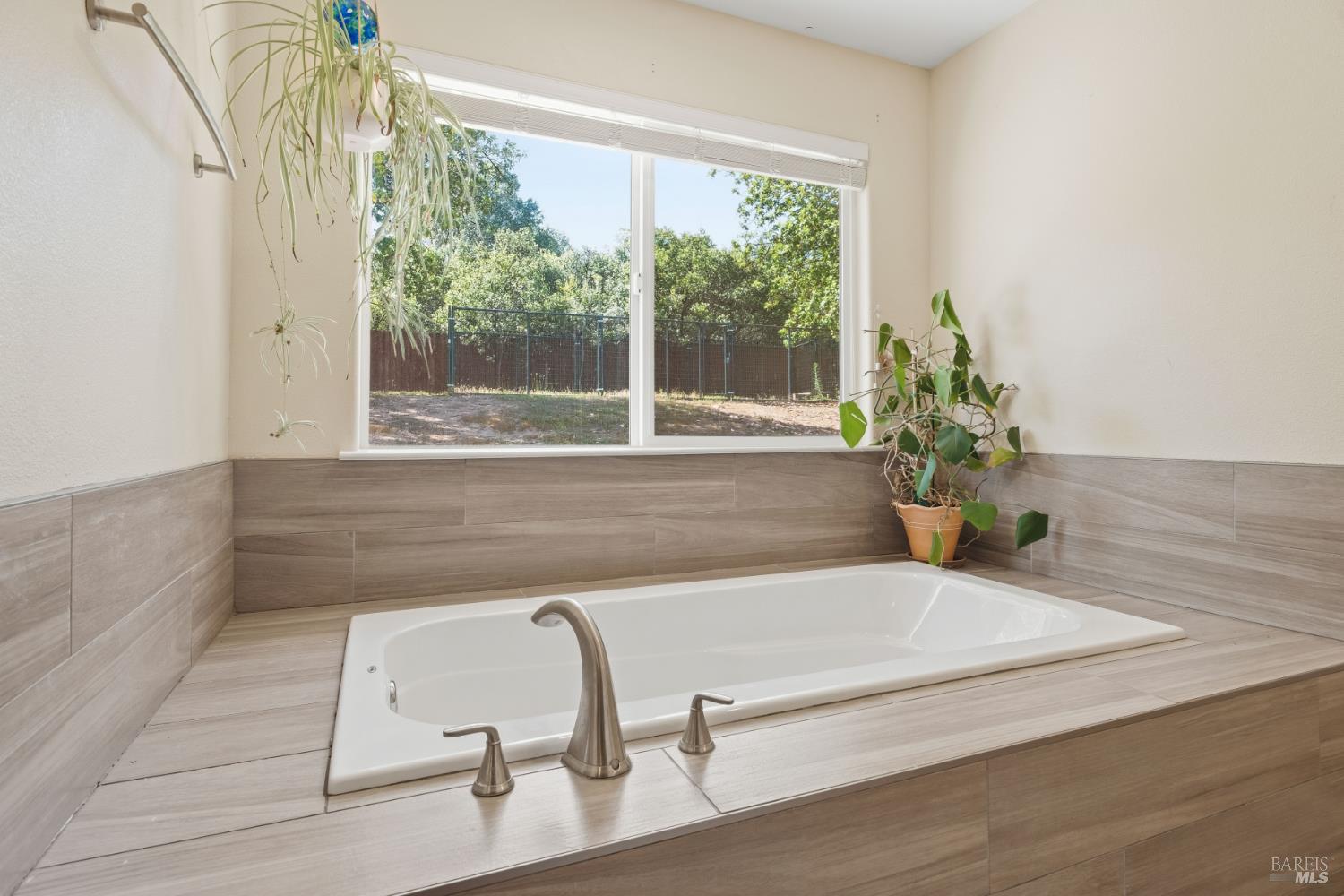 7801 Lorene Road Redwood Valley CA 95470