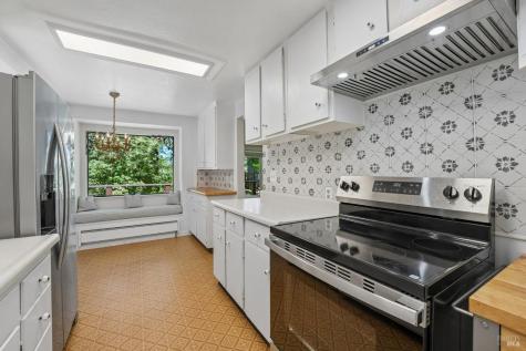 189 Wagnon Road Sebastopol CA 95472