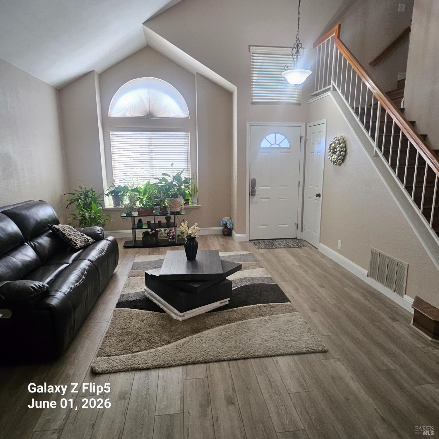 2437 Vista Grande Fairfield CA 94534