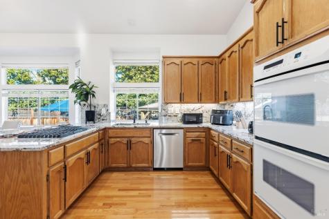 134 Grevillia Drive Petaluma CA 94952