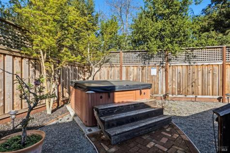 134 Grevillia Drive Petaluma CA 94952