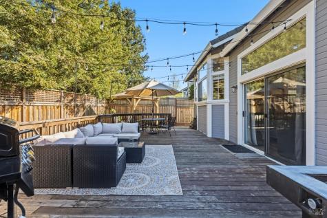 134 Grevillia Drive Petaluma CA 94952