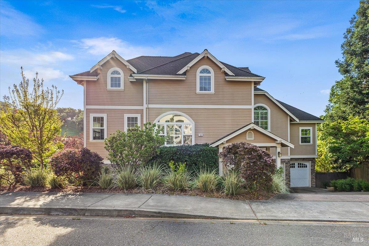 134 Moonlight Drive Healdsburg CA 95448